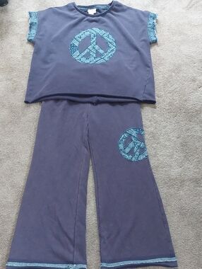 Umgee Navy and Teal Peace Sign Wide Leg 2 Piece Lounge Set. Size Small